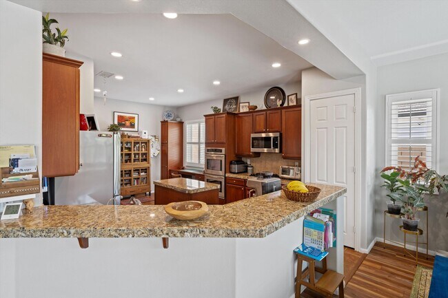 Building Photo - 103 Brisa Dr