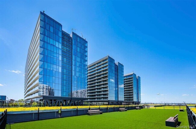 Building Photo - 131-03 40th Rd