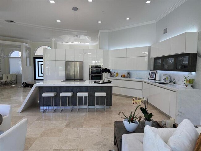 Building Photo - 2534 Golf View Dr