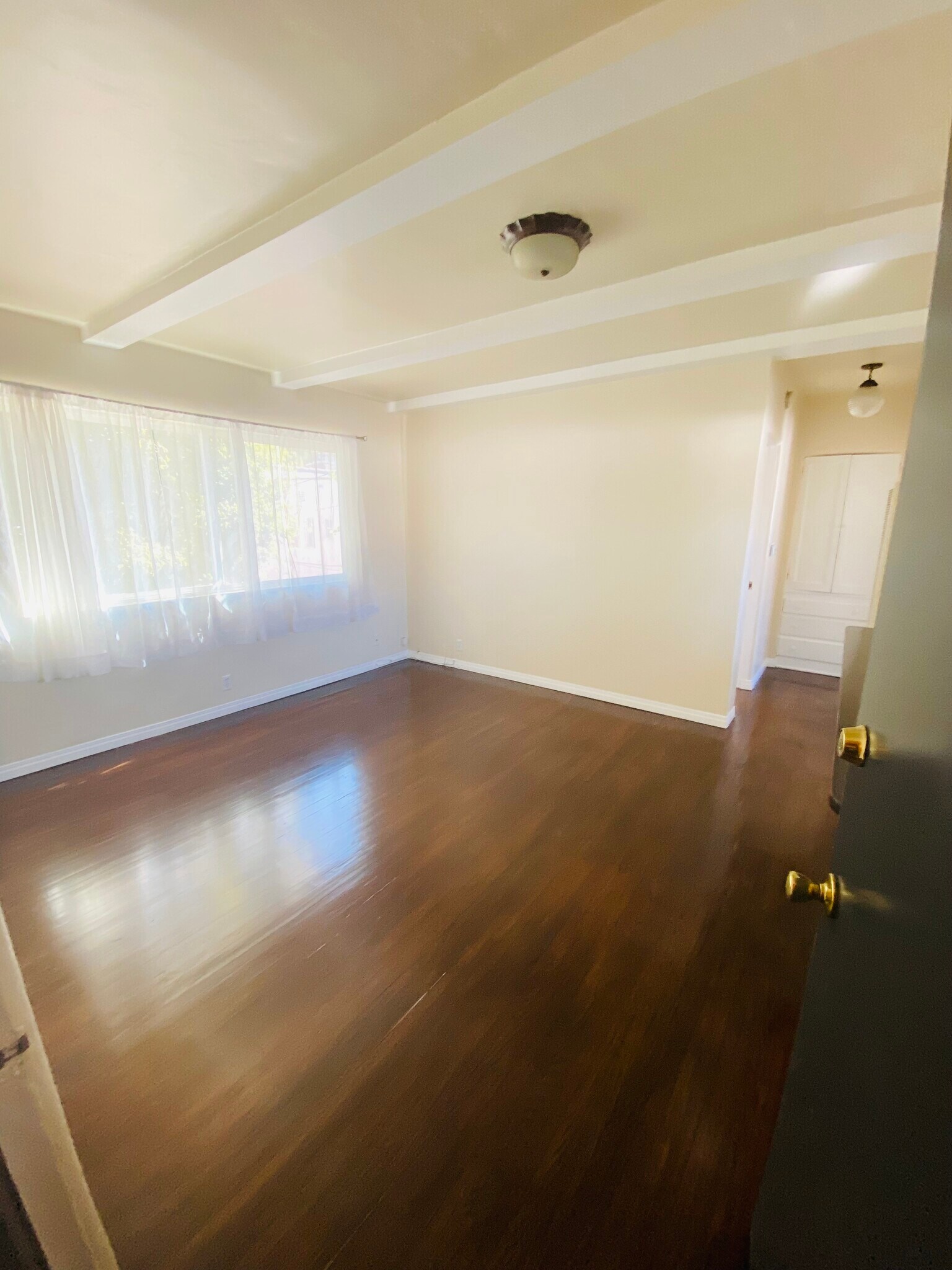 Building Photo - 921 S Curson Ave