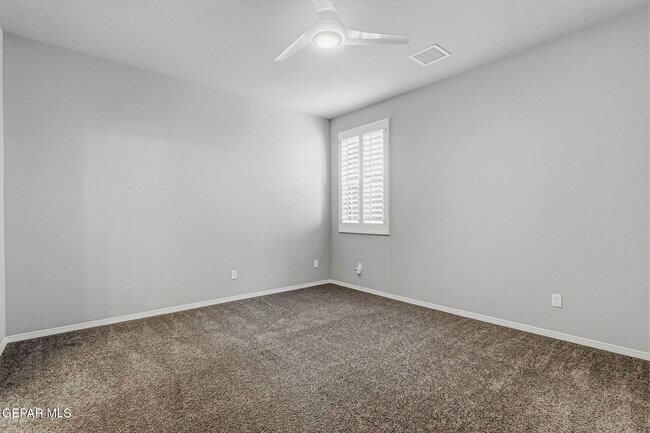 Building Photo - 12365 Desert Vista Ave