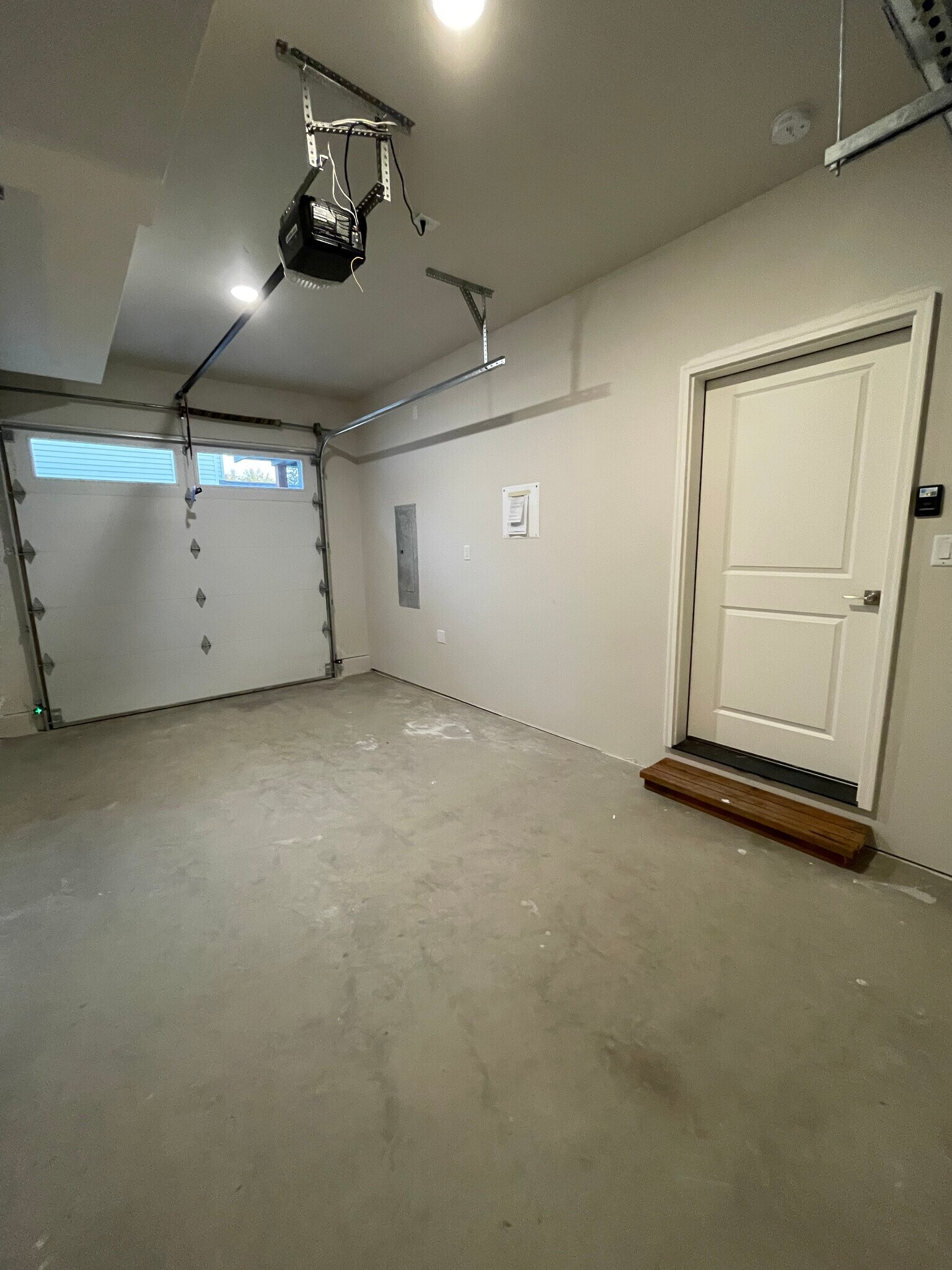Building Photo - 1030 Finch Ln