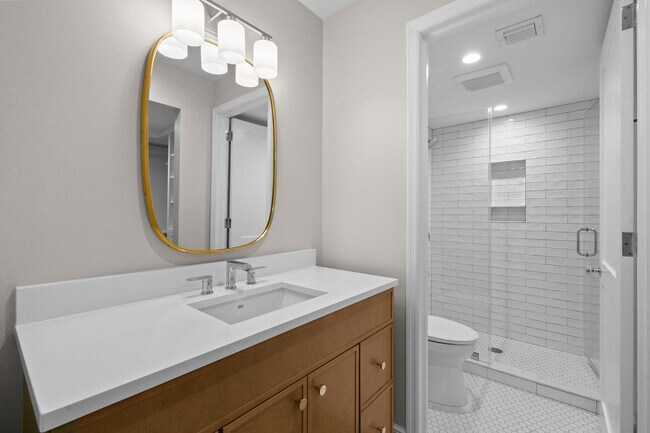 Building Photo - 212 Oleander Ave