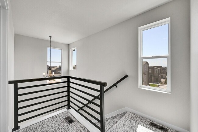 Building Photo - $2,650 - 4 bed, 3.5 bath updated home in C...