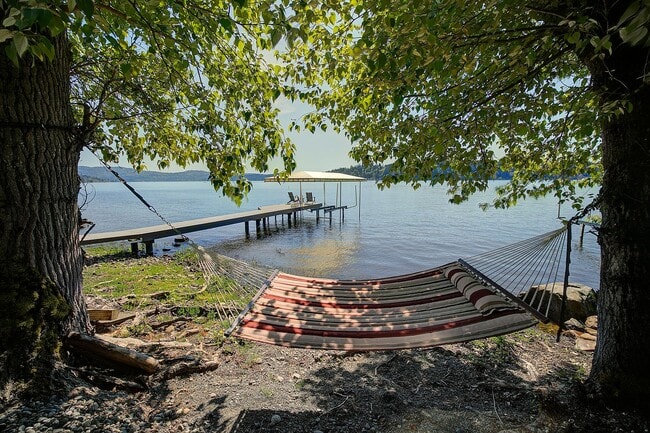 Building Photo - 3bd/3.75ba Sammamish Home