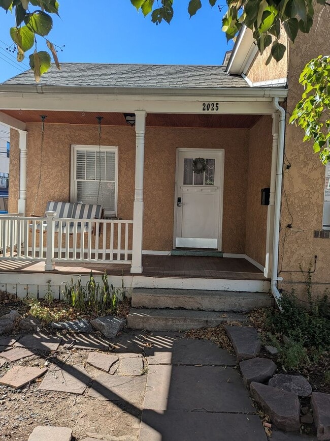 Building Photo - Cozy 2 bedroom brick home!!