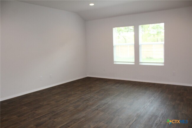 Building Photo - 841 Margay Lp