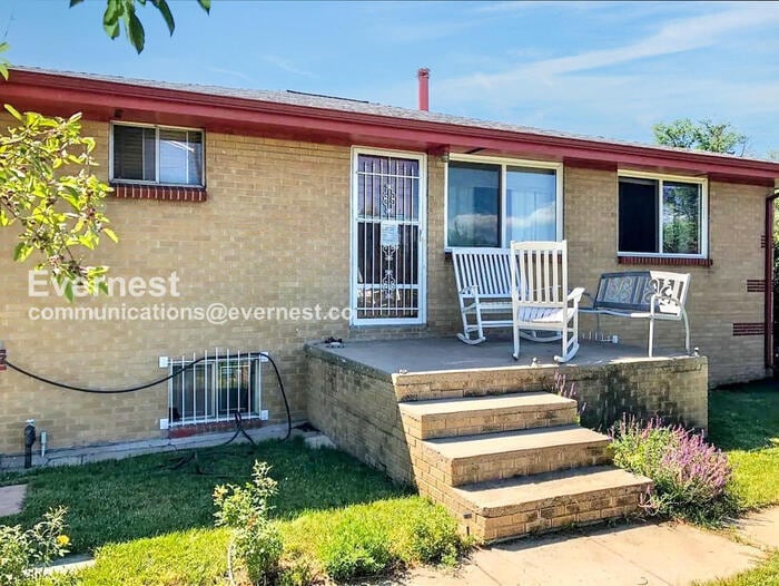 Primary Photo - 3366 W 55th Pl