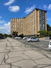 Building Photo - 1 Renaissance Pl