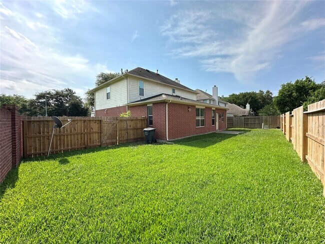 Building Photo - 1211 Satillo Ln