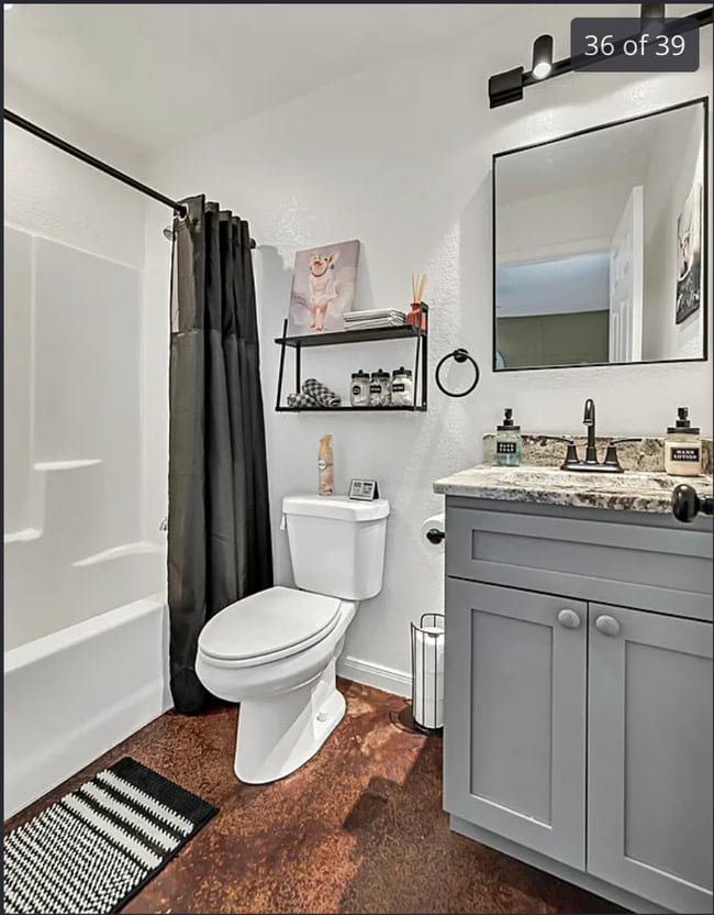 Building Photo - Fully Furnished Near Baylor