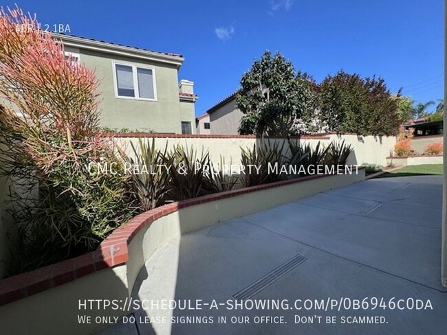 Building Photo - 365 Seville Way