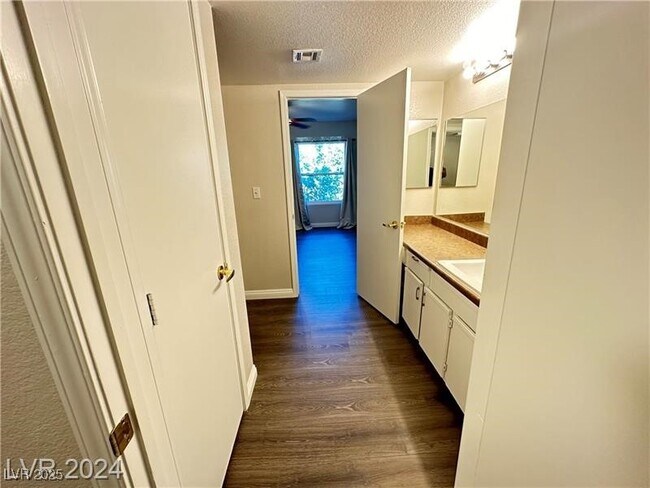 Building Photo - 6650 W Warm Springs Rd
