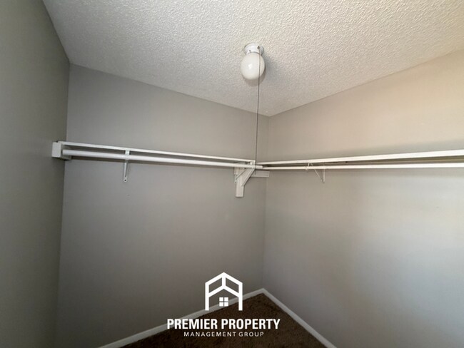 Building Photo - 7057 Catalpa Hill Cove