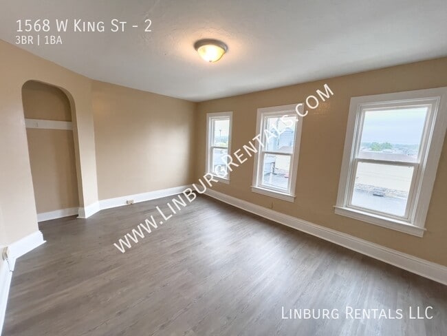 Building Photo - 1568 W King St