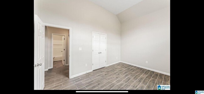 Building Photo - 683 Waterford Ln