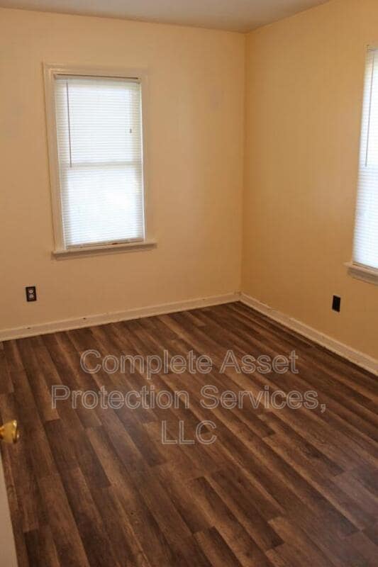 Building Photo - 3010 Bender St