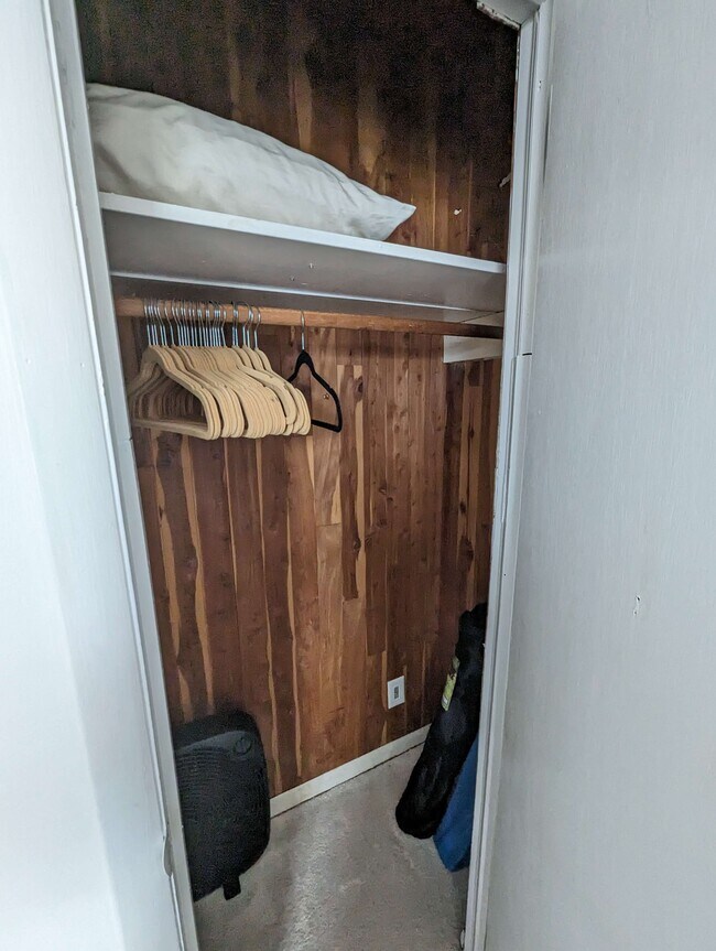 Building Photo - 1805 Bennett St