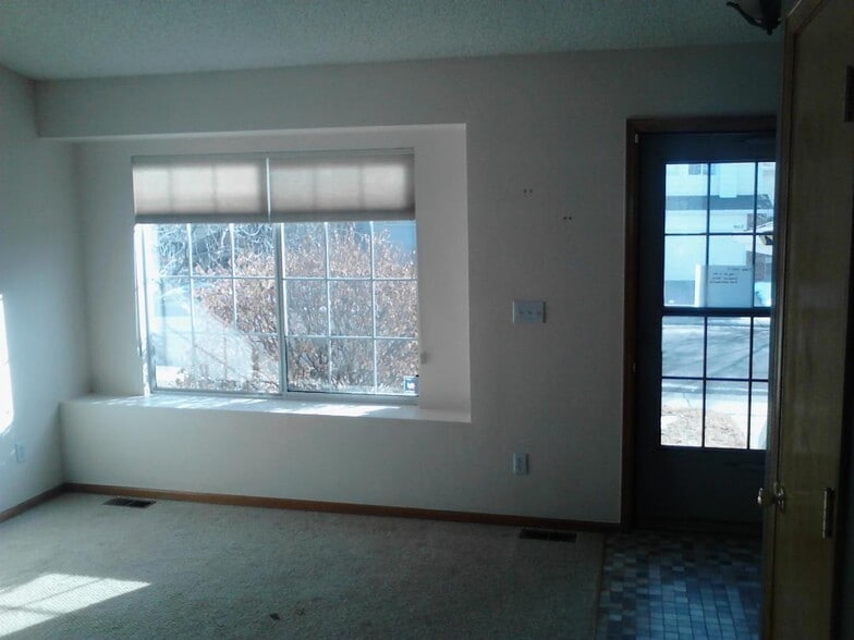 Building Photo - 9516 Castle Ridge Cir