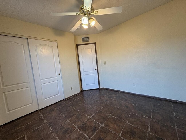 Building Photo - 4877 Los Reyes Dr