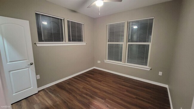 Building Photo - 3 br, 2 bath House - 2727 6th Street