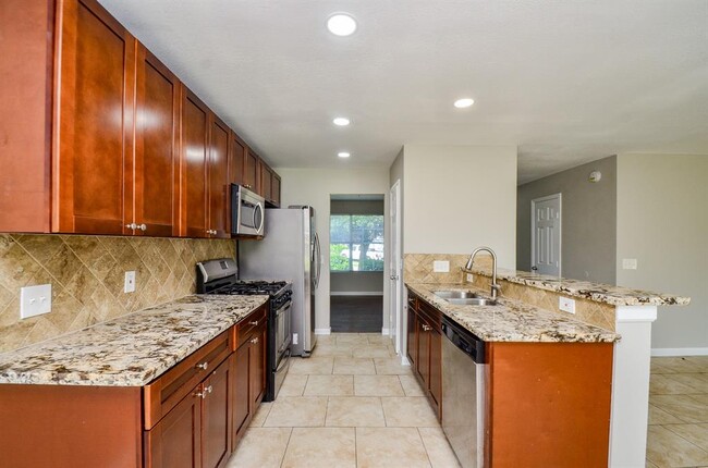 Building Photo - 718 Pine Lodge Dr