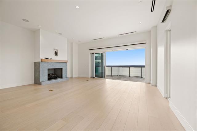 Building Photo - 2800 Lakeside Pky