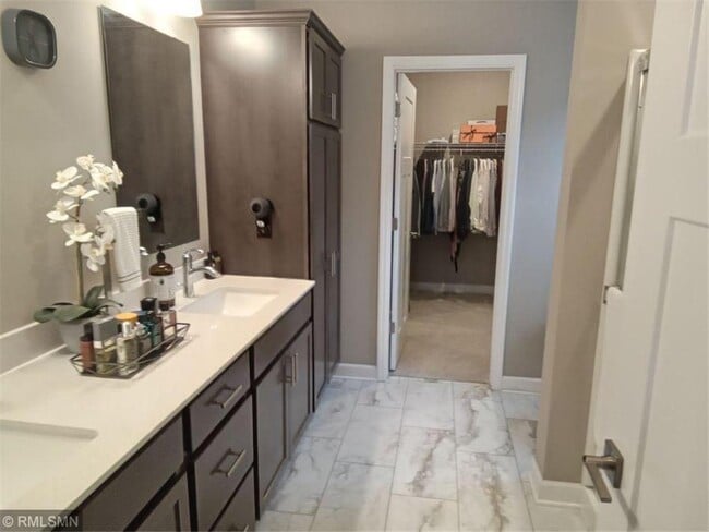 Building Photo - 10967 Harbor Ln N