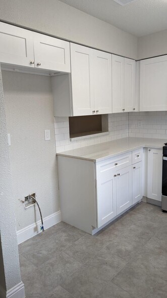 Building Photo - 9814 Thorn St