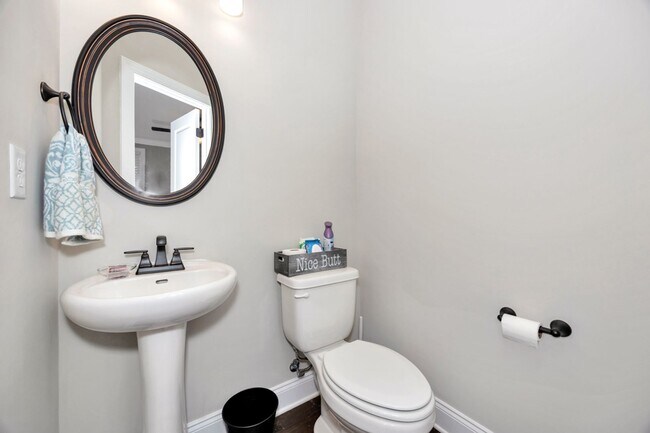 Building Photo - Fully Furnished 3 Bedroom Home Near Toyota Field & Redstone Arsenal