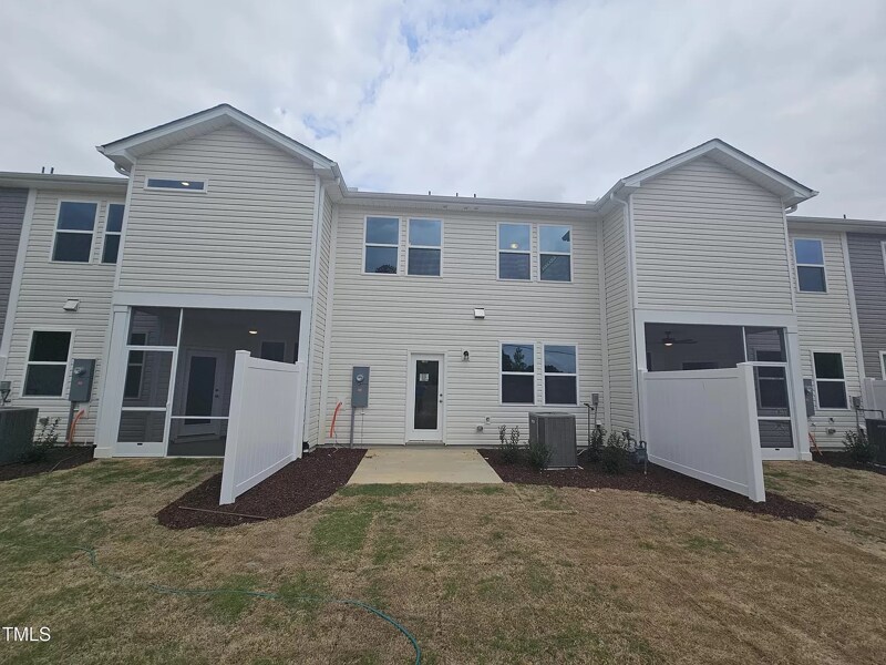 Building Photo - 67 Village Edge Dr