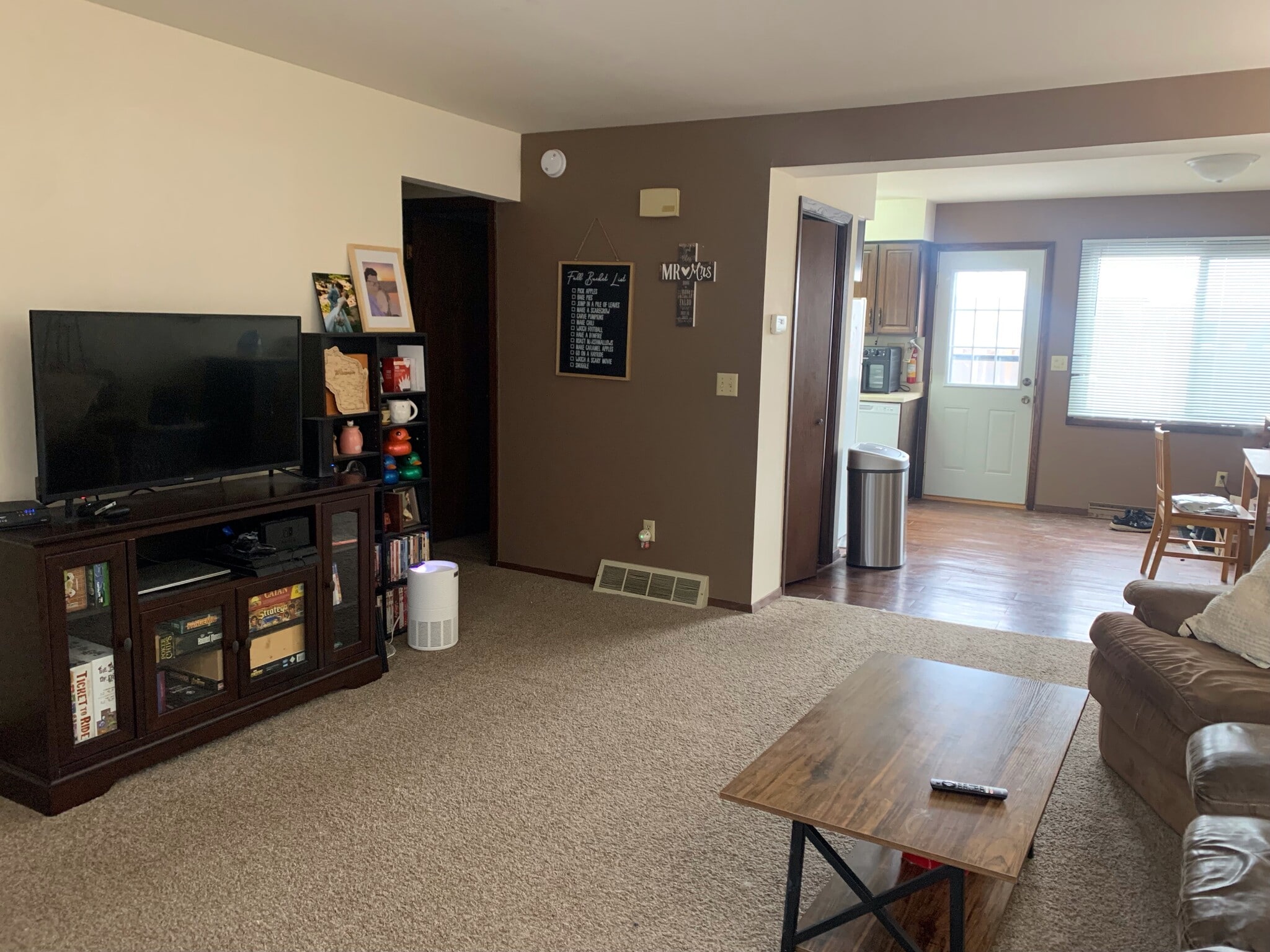 Building Photo - 912 W MacArthur Ave