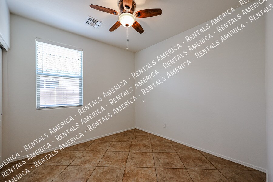 Building Photo - 21260 E Calle Luna