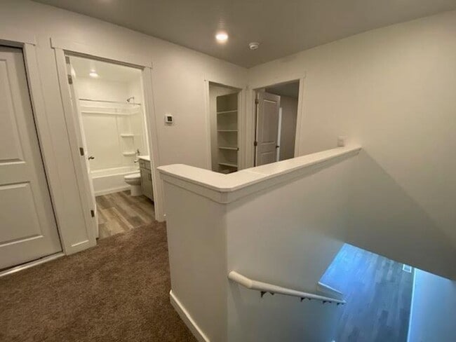 Building Photo - Coming Soon! 3 Bedroom 2 bath with Garage-...