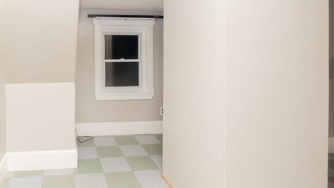 Building Photo - 12 Payson Ave