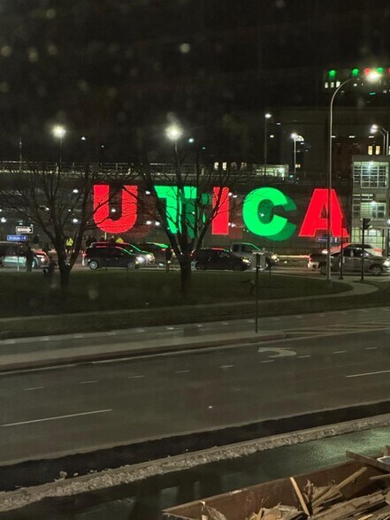 Building Photo - 98 Genesee St