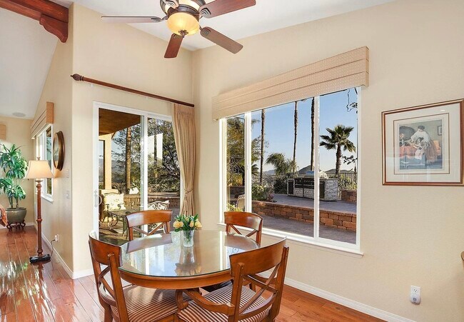 Building Photo - 3542 Avenida Amorosa