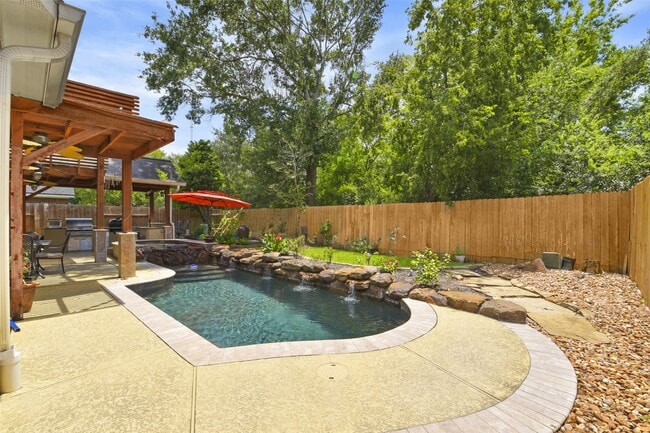 Building Photo - 21131 Beech Landing Ln