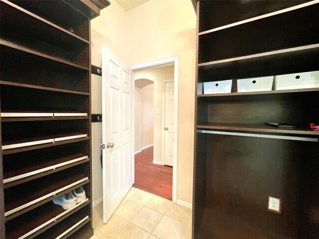 Building Photo - 1406 Rimstone Dr