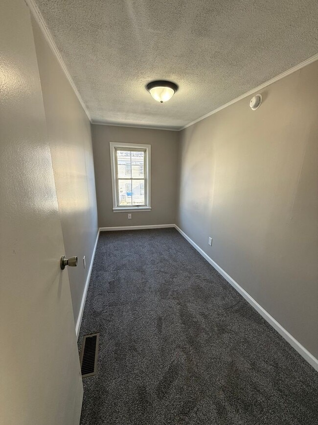 Building Photo - **COMING SOON!** 5 bedroom 2 Full bathroom home in Carlisle PA!