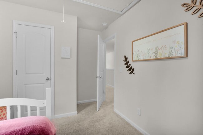 Building Photo - Beautiful Three-Bedroom in Palmetto Breeze