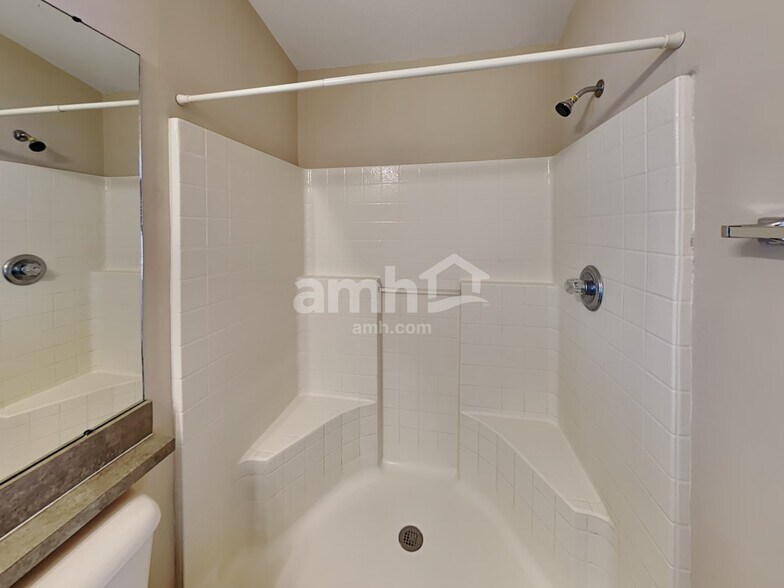 Building Photo - 10047 Perthshire Cir