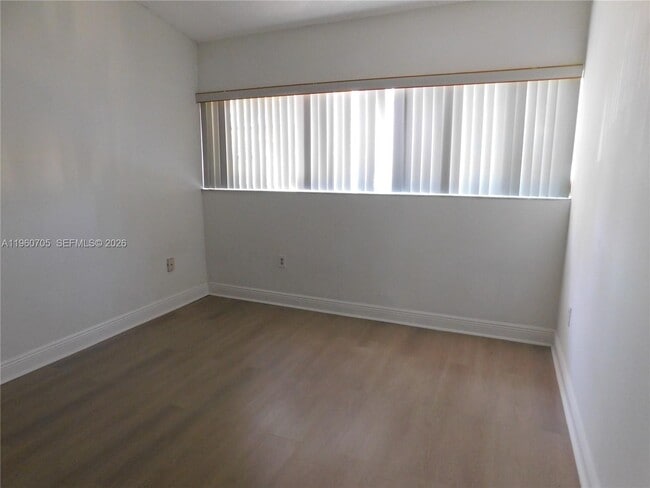 Building Photo - 14211 Kendale Lakes Cir