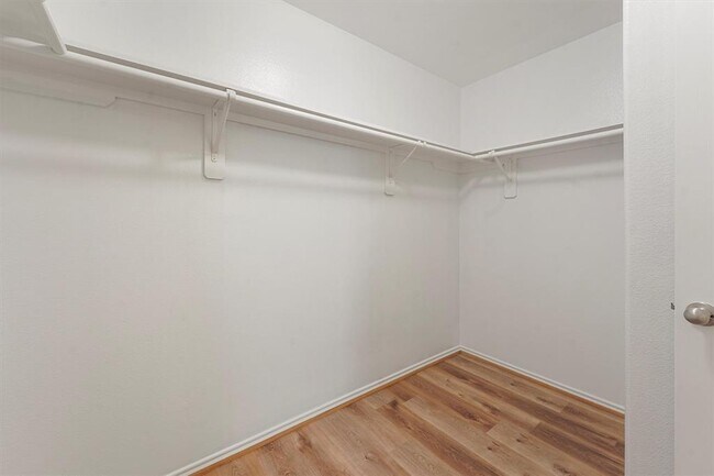 Building Photo - 446 Laurel Sage Dr