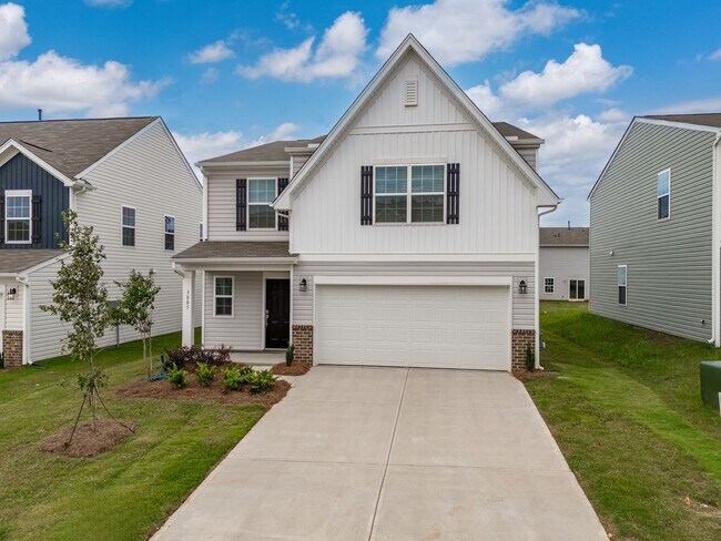 Building Photo - New constructed 5 bed 3 Bath Inman SC
