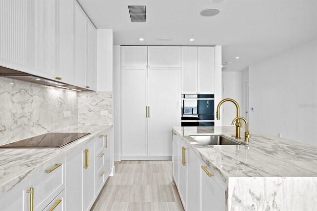 Building Photo - 3015 S Ysabella Ave