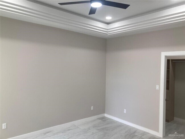 Building Photo - 2221 Dorado Dr