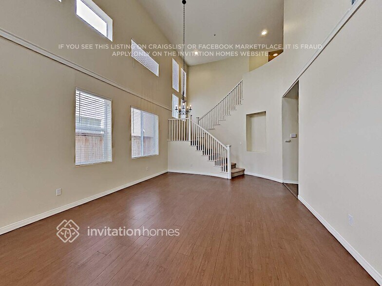 Building Photo - 1732 Almanor St