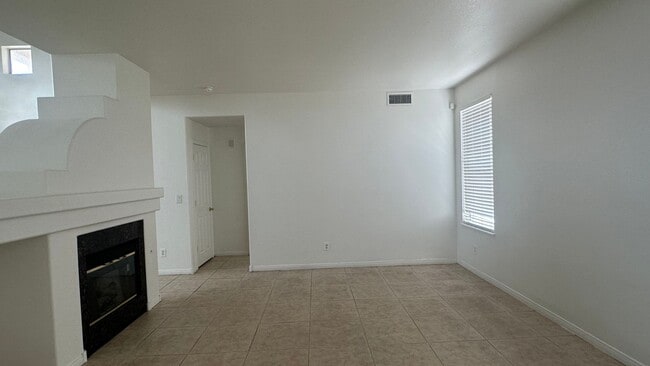 Building Photo - SUMMERLIN HOME WITH 5 BEDROOMS (INCLUDE SOME UTILITIES)