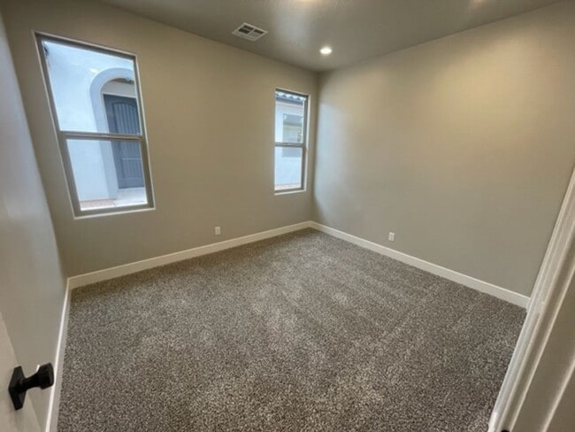 Building Photo - Beautiful Brio Home.